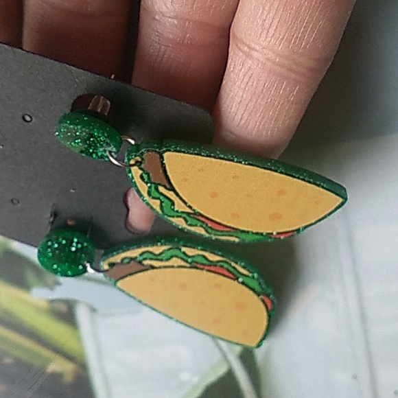 Fun Taco Fashion  Earrings - Picture 2 of 4